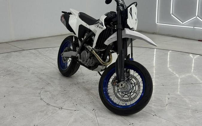 2025 Suzuki DR-Z 4SM