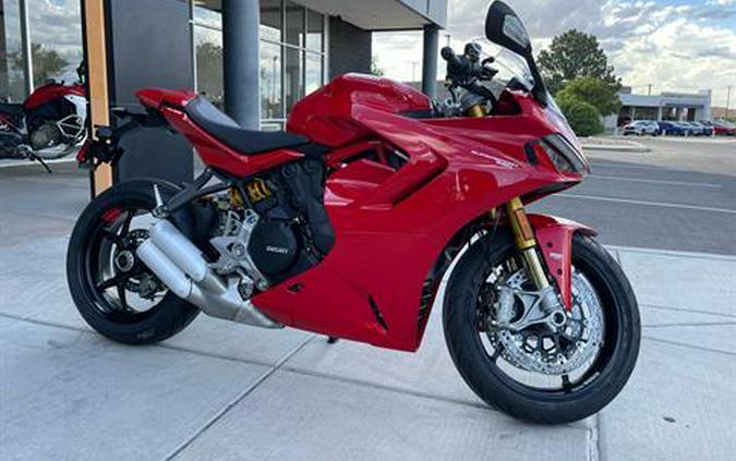 2024 Ducati SuperSport 950 S