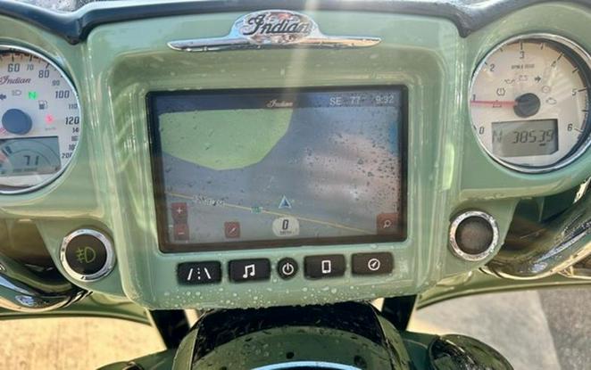 2017 Indian Motorcycle® Roadmaster® Classic Willow Green over Ivory Cream