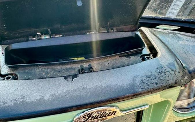 2017 Indian Motorcycle® Roadmaster® Classic Willow Green over Ivory Cream