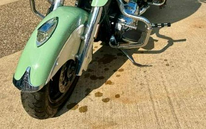 2017 Indian Motorcycle® Roadmaster® Classic Willow Green over Ivory Cream