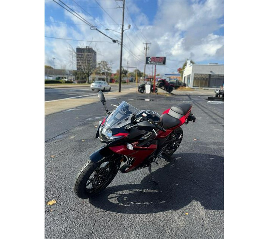 2025 Suzuki GSX250R ABS