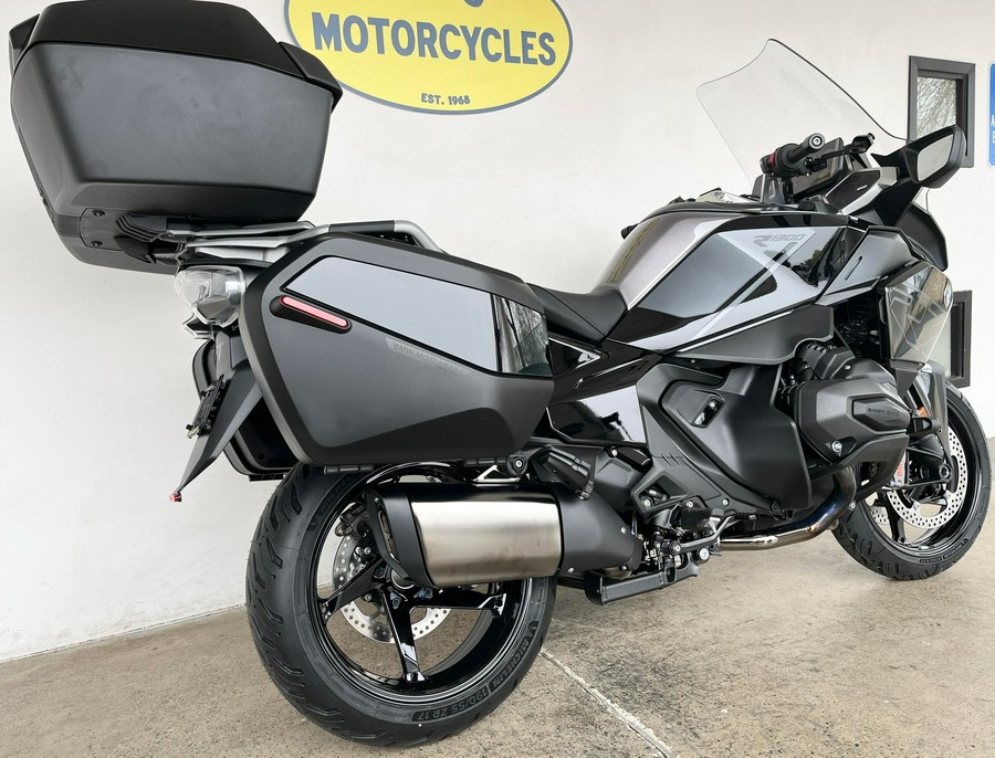 2026 BMW R1300RT
