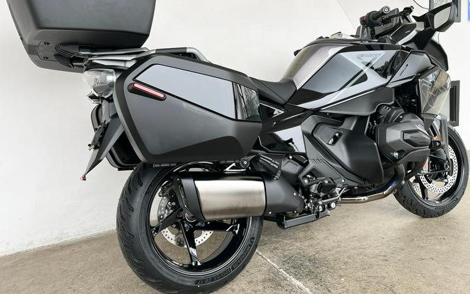 2026 BMW R1300RT