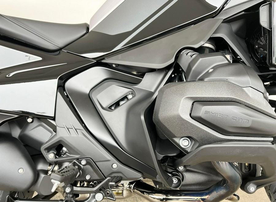 2026 BMW R1300RT