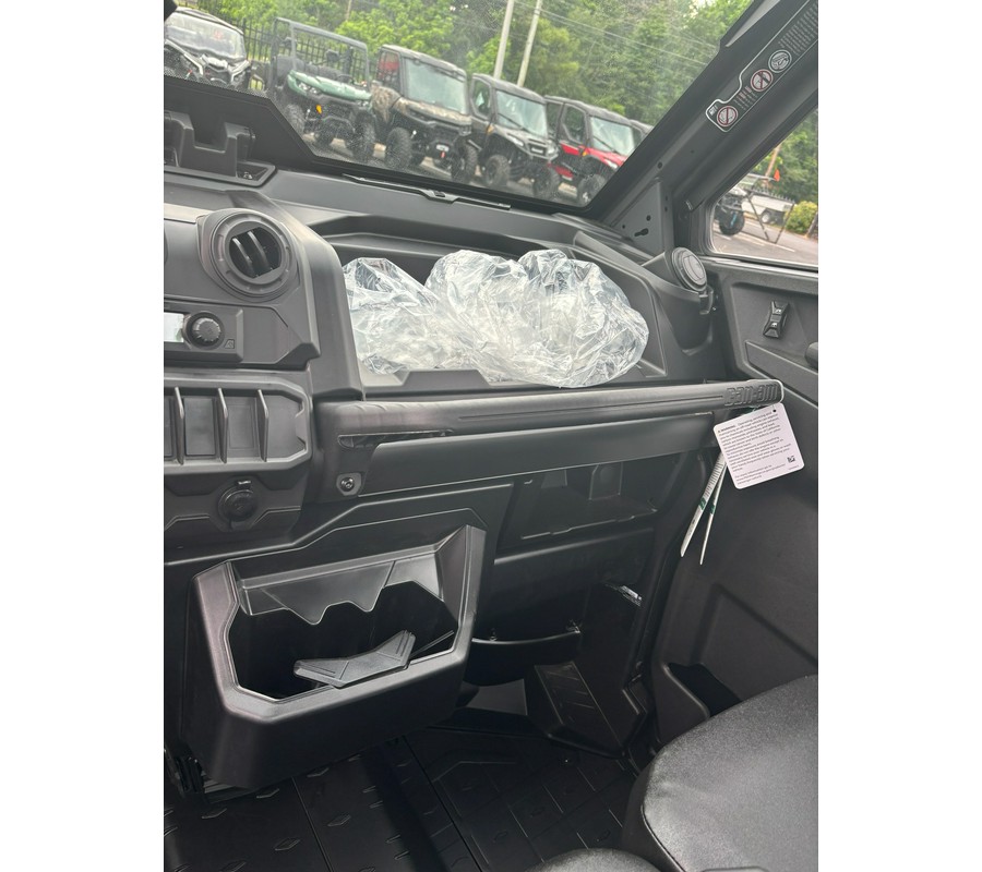 2026 Can-Am Defender DPS CAB HD10