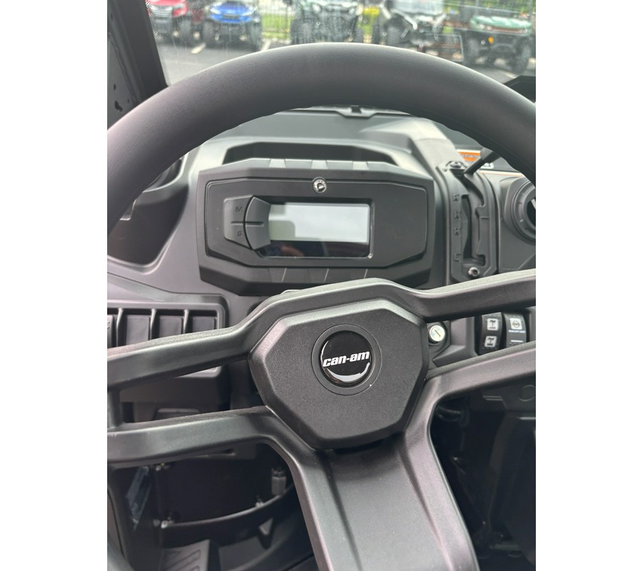 2026 Can-Am Defender DPS CAB HD10