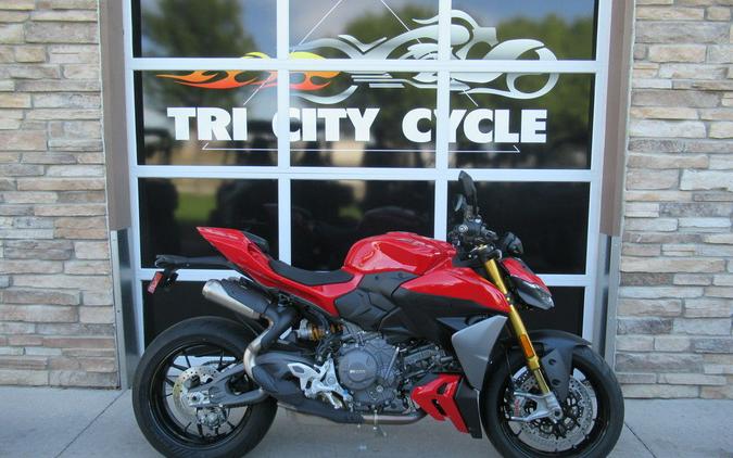 2026 Ducati Streetfighter V2 S Ducati Red