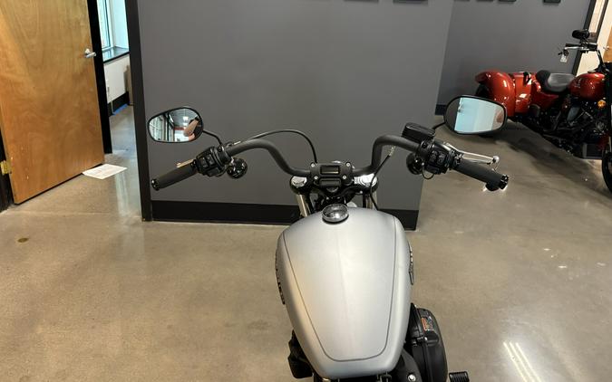 2020 Harley-Davidson® Street Bob® Barracuda Silver Denim
