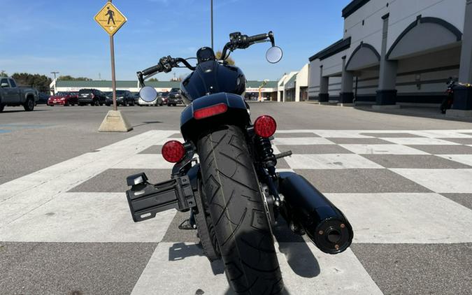 2025 Indian Scout Bobber Limited + Tech