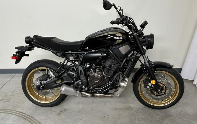 2025 Yamaha XSR 700 (XSR700SB)