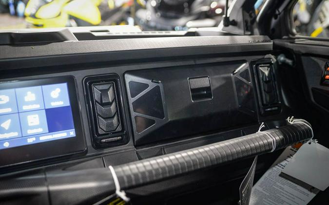 2026 Can-Am Defender MAX Limited HD11