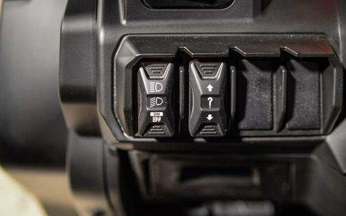 2026 Can-Am Defender MAX Limited HD11