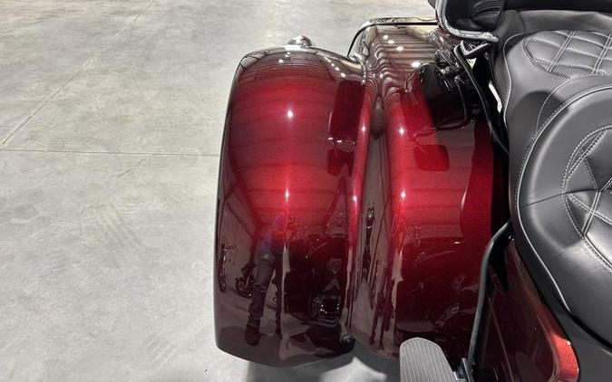 2022 Indian Motorcycle® Pursuit Limited with Premium Package Maroon Metallic/Crimson Metallic