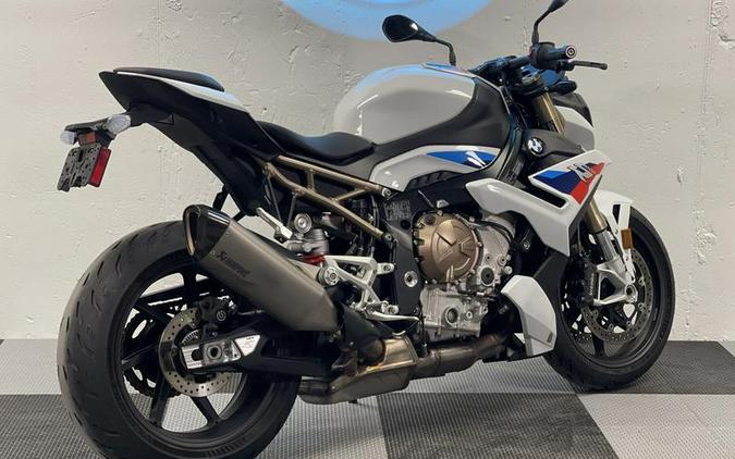 2022 BMW S 1000 R Light White/M Motorsport