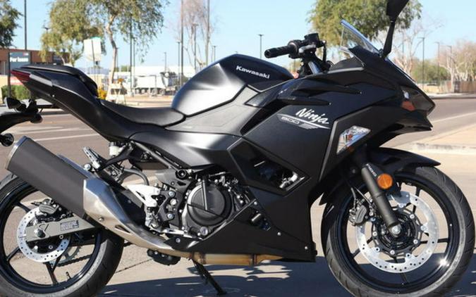 2026 Kawasaki Ninja 500 ABS Metallic Flat Spark Black