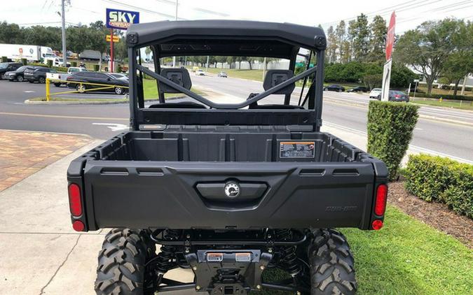 2024 Can-Am Defender XT HD10