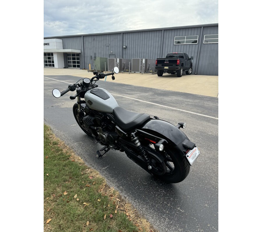 RH975 2024 Nightster™