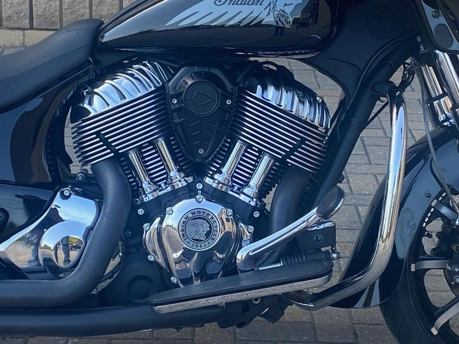 2017 Indian Motorcycle® Chieftain® Limited Thunder Black