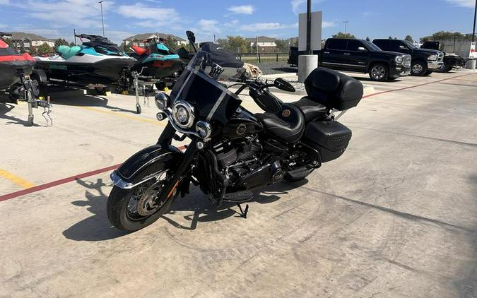 2021 Harley-Davidson® FLHCS - Heritage Classic 114