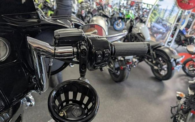 2015 Harley-Davidson® FLHXS - Street Glide® Special