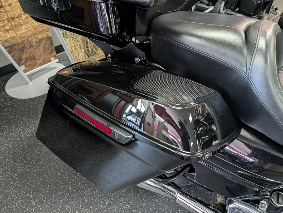 2015 Harley-Davidson® FLHXS - Street Glide® Special