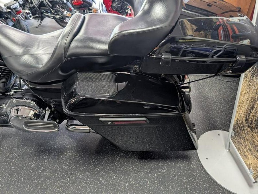 2015 Harley-Davidson® FLHXS - Street Glide® Special