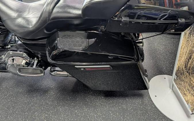 2015 Harley-Davidson® FLHXS - Street Glide® Special