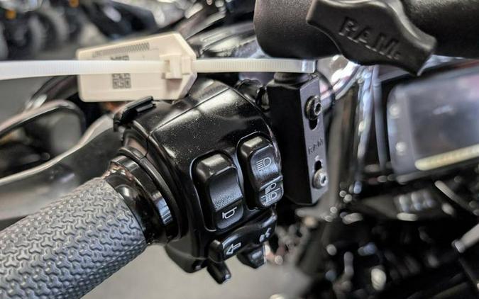 2015 Harley-Davidson® FLHXS - Street Glide® Special