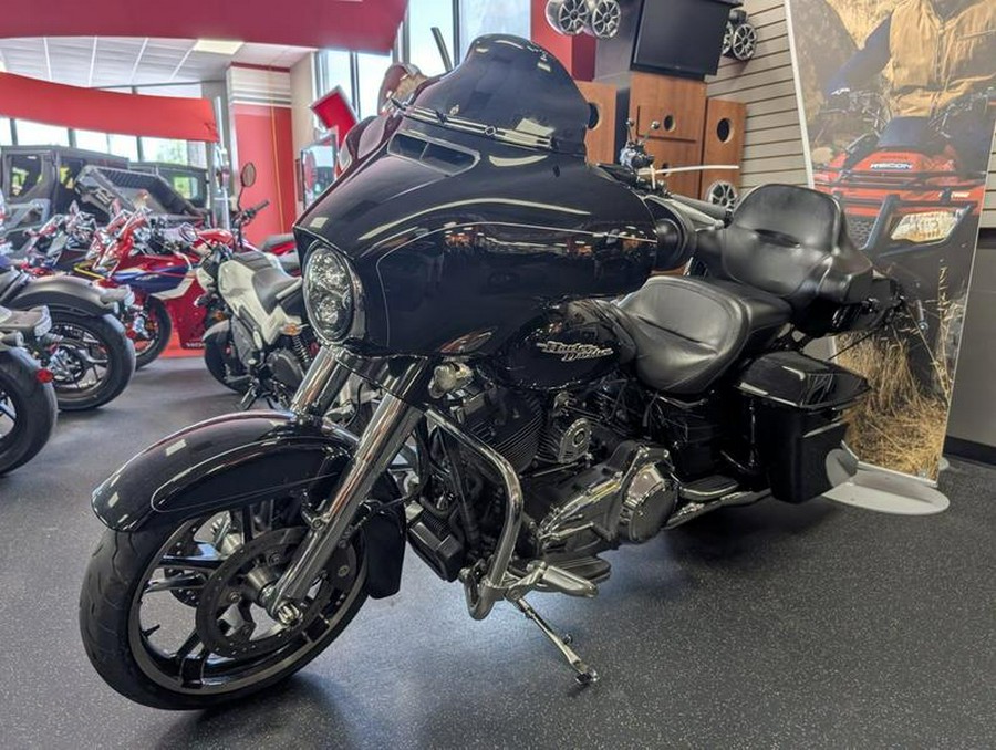 2015 Harley-Davidson® FLHXS - Street Glide® Special