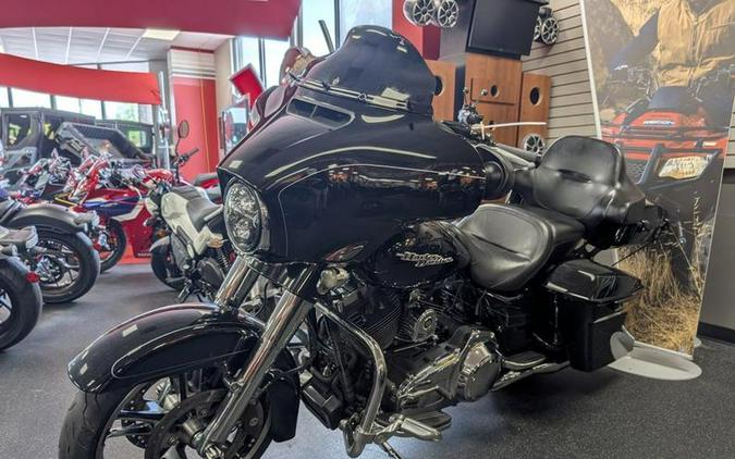 2015 Harley-Davidson® FLHXS - Street Glide® Special