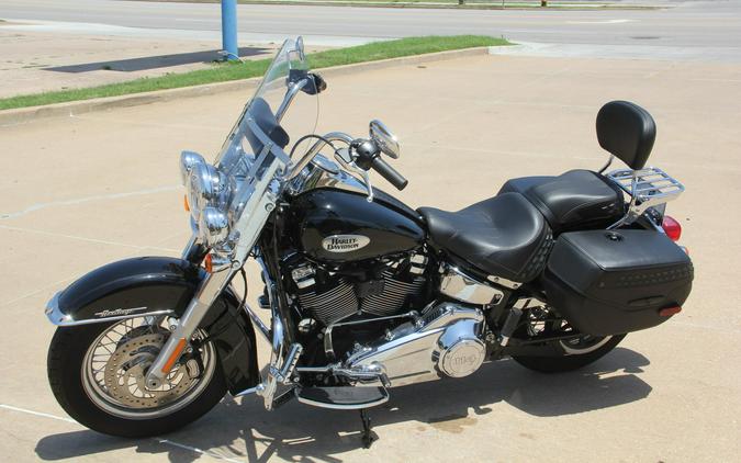 2023 Harley-Davidson FLHCS Heritage Classic