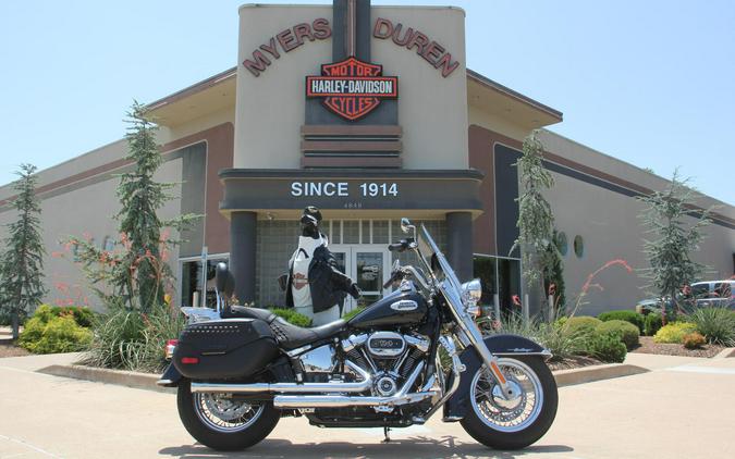 2023 Harley-Davidson FLHCS Heritage Classic