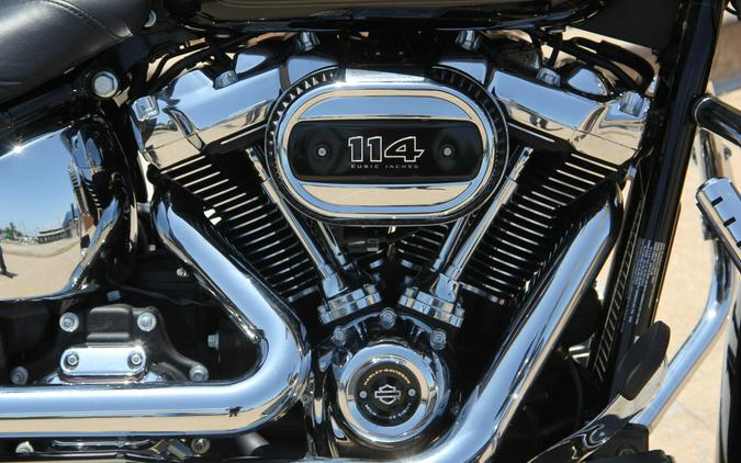 2023 Harley-Davidson FLHCS Heritage Classic