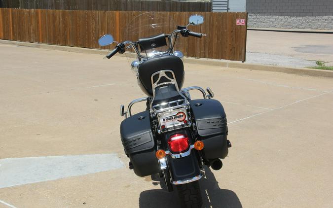2023 Harley-Davidson FLHCS Heritage Classic