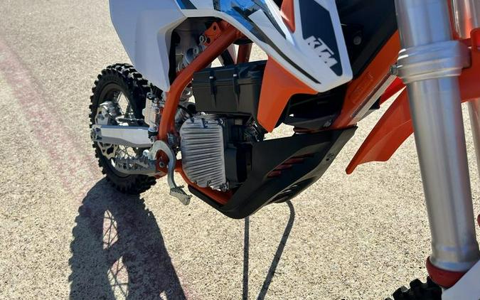 2021 KTM SX-E 5