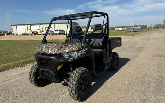 2025 Can-Am Defender DPS HD7