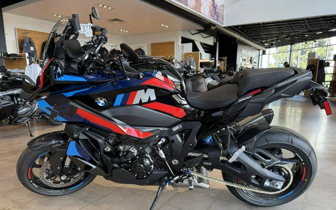 2026 BMW Motorrad M 1000 XR