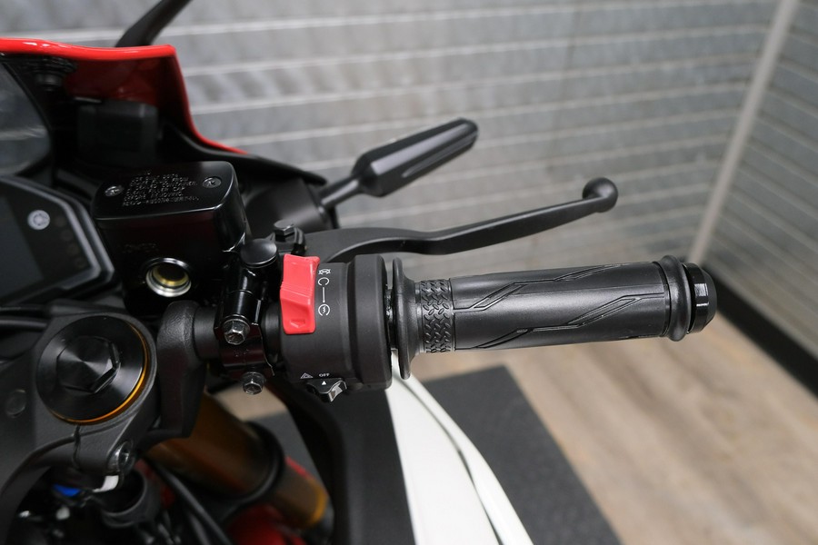 2026 YAMAHA YZFR3 ABS 70TH ANNIVERSARY EDITION