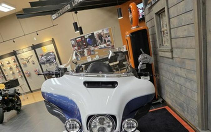 2015 Harley-Davidson Touring FLHTCU - Electra Glide Ultra Classic