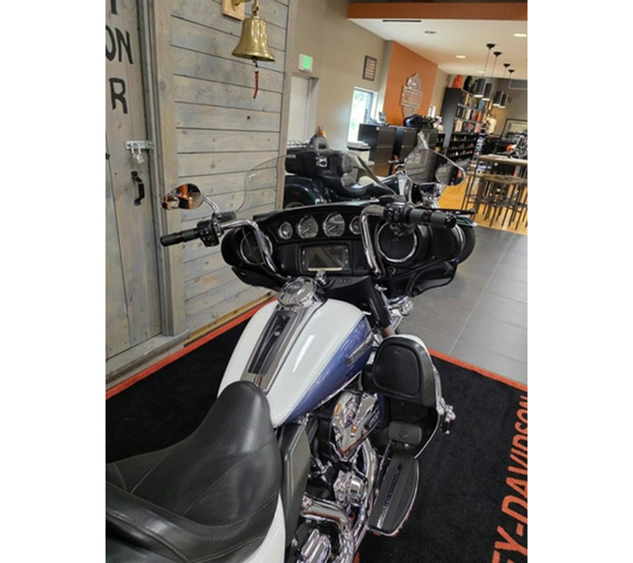 2015 Harley-Davidson Touring FLHTCU - Electra Glide Ultra Classic