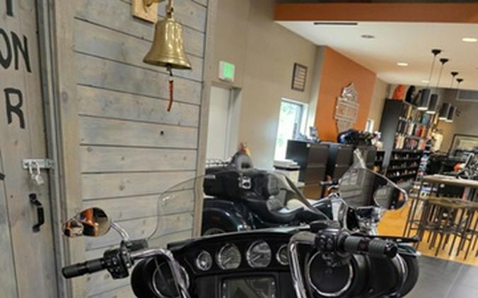 2015 Harley-Davidson Touring FLHTCU - Electra Glide Ultra Classic