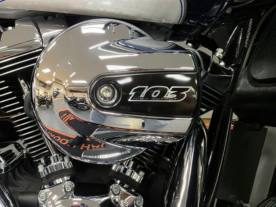 2015 Harley-Davidson Touring FLHTCU - Electra Glide Ultra Classic