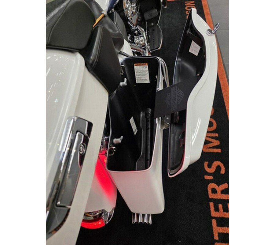 2015 Harley-Davidson Touring FLHTCU - Electra Glide Ultra Classic