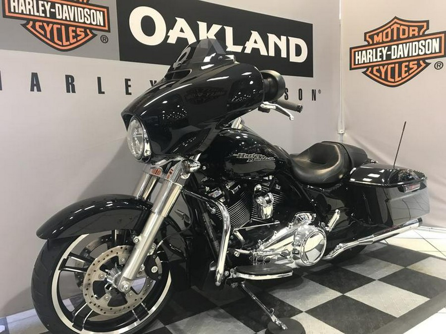 2019 Harley-Davidson® FLHX - Street Glide®