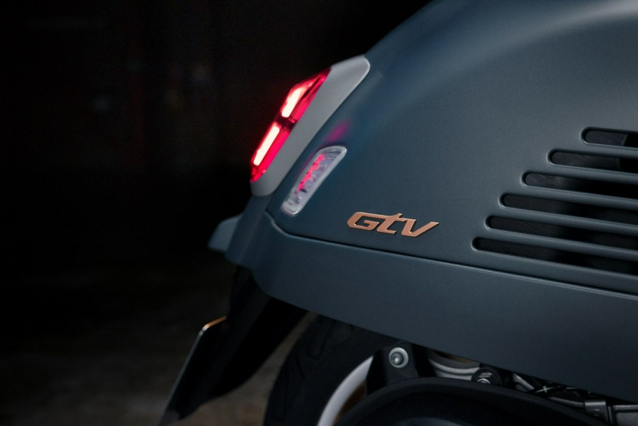 2027 Vespa GTV 310 Officina 8
