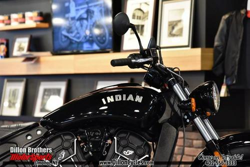 2021 Indian Scout Bobber Sixty Review [Urban Motorcycle Test]