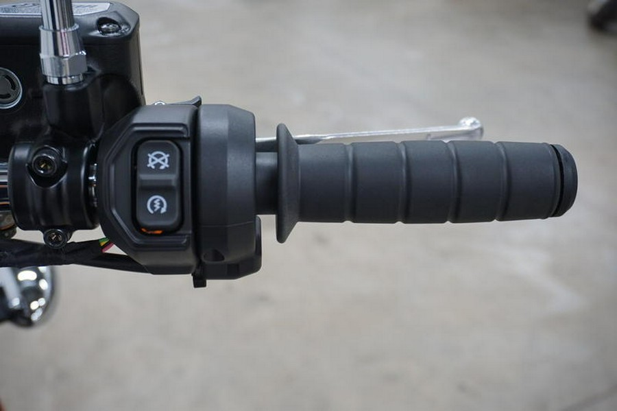 2025 Indian Motorcycle® Scout® Sixty Classic Limited Black Metallic