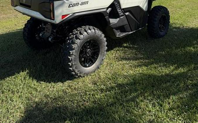 2026 Can-Am® Defender Limited HD11