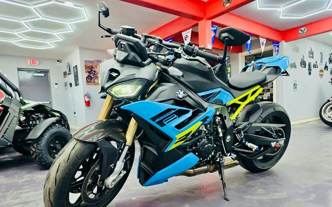 2025 BMW S 1000 R